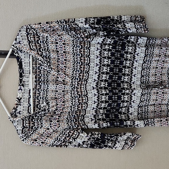 Velvet by Graham and Spencer Bengal Challis Seda Dress Size Small - Picture 3 of 16